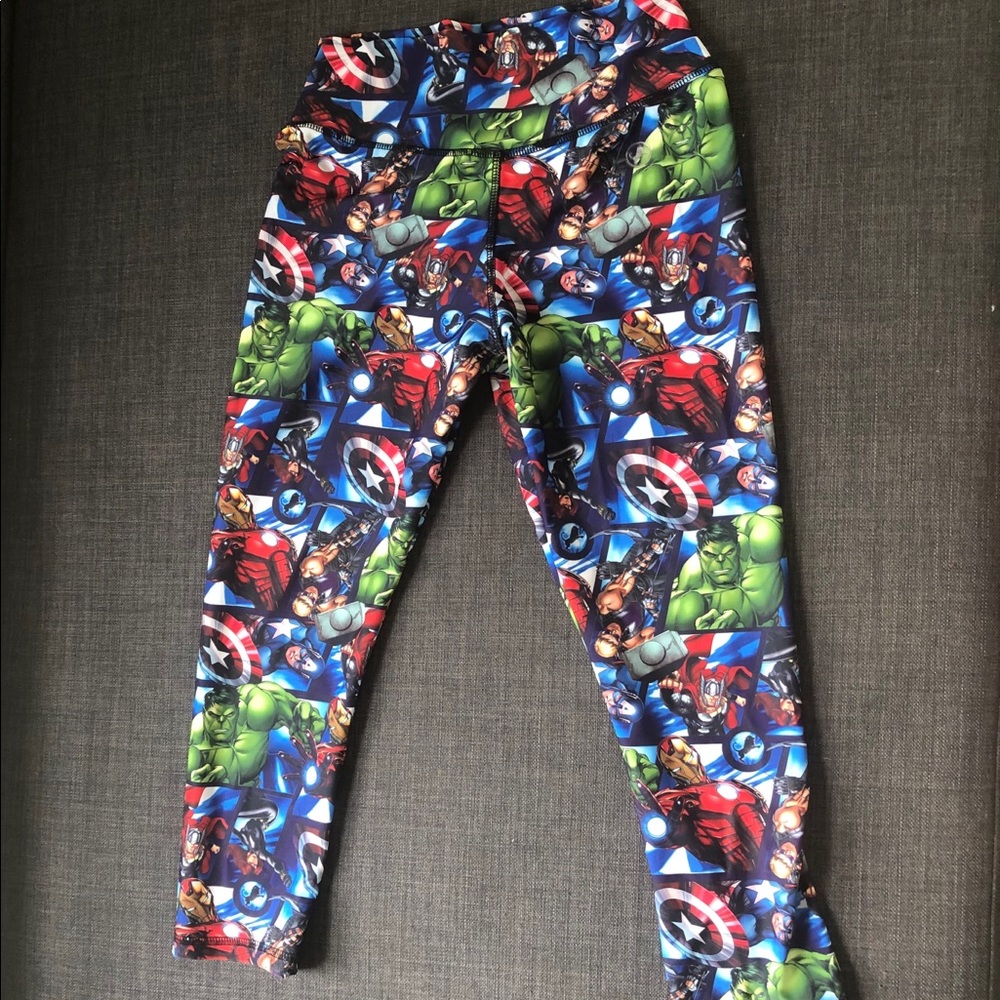 Marvel Avengers ABS2B Scrunch Butt Capris